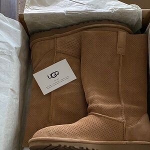 UGG Women’s Classic Unlined Tall Perf